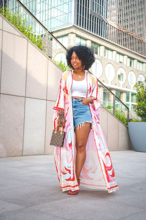 Saturday Night Summer Outfit, Tshirt And Kimono Outfit, Styling Kimono, Long Kimono Outfit With Dress, Outfits With Kimonos Summer, Summer Kimono Outfit 2022, Summer Outfits 2022, Plus Size Kimono Outfit, Women’s Kimono Outfit