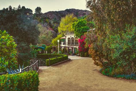 Houdini Estate, Harry Houdini, 1960s Music, College Of Charleston, Laurel Canyon, Most Haunted, Travel Channel, Los Angeles Homes, Hollywood Hills