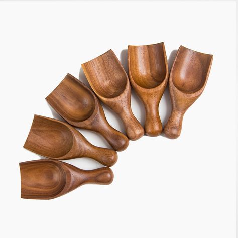 Wooden Cups, Cups For Coffee, Protein In Beans, Wooden Containers, Natural Wood Texture, Wooden Dishes, Powder Sugar, Carved Spoons, Spice Tea