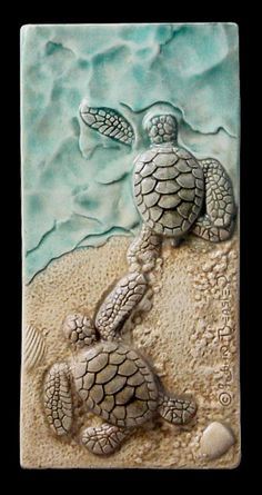 Turtle relief tile Ceramic Tile Art, Baby Sea Turtle, Sculpture Ceramic, Baby Green, Sculptures Céramiques, Turtle Art, Ocean Jewelry, Relief Sculpture, Clay Tiles