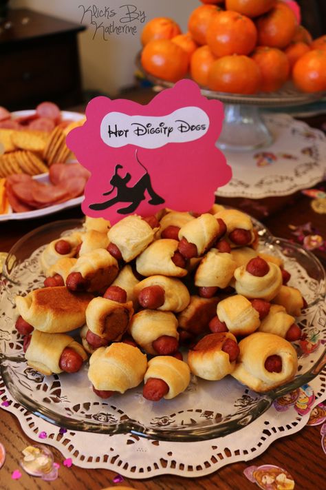 Disney Birthday Party ideas. DIY. Hot Diggity Dogs. Pigs in a blanket. Mickey Mouse Clubhouse. Pluto. Mickey Mouse 1st Birthday Food Ideas, Diy Mickey Mouse Birthday Party Food, Mickey Mouse Birthday Party Food Ideas, Diy Twodles Birthday, Mickey Breakfast Party, Pluto Themed Birthday Party, Disney Party Snacks, Mickey Mouse Birthday Party Ideas 1st Diy, Mickey Mouse Clubhouse Birthday Party Girl