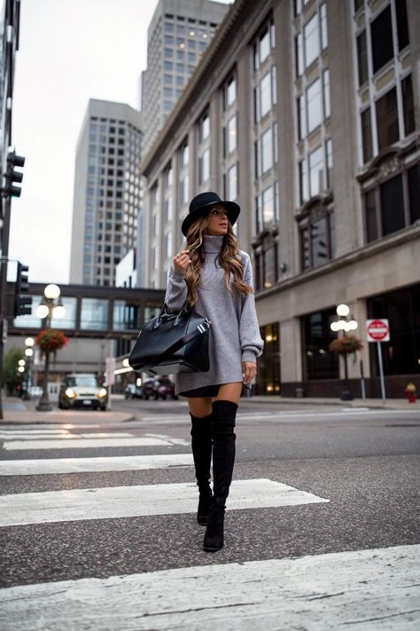 Stuart Weitzman Boots Outfit, Stewart Weitzman Boots, White Leather Skirt, Stuart Weitzman Highland, Mia Mia Mine, Over The Knee Boot Outfit, Bota Over, Knee Boots Outfit, Mia Mia