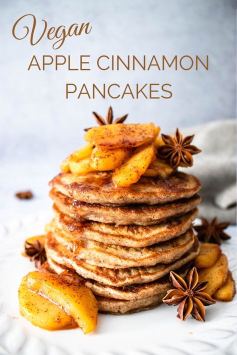 VEGAN APPLE CINNAMON PANCAKES Apple Cinnamon Pancakes, Vegan Pancake Recipes, Apple Recipes Easy, Cinnamon Pancakes, Apple Pancakes, Vegan Apple, Cake Vegan, Vegan Pancakes, Fall Breakfast