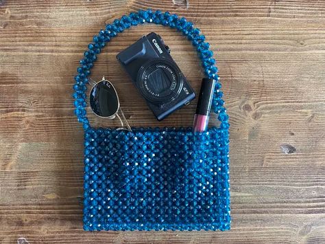 Beaded Handbag Diy, Beaded Clutch Bag Diy, Beaded Purses Pattern Tutorials, Diy Bead Bag, Beaded Crochet Bag, Bead Purse Diy, Beaded Purses Pattern, Diy Beaded Purse, Bead Bag Diy