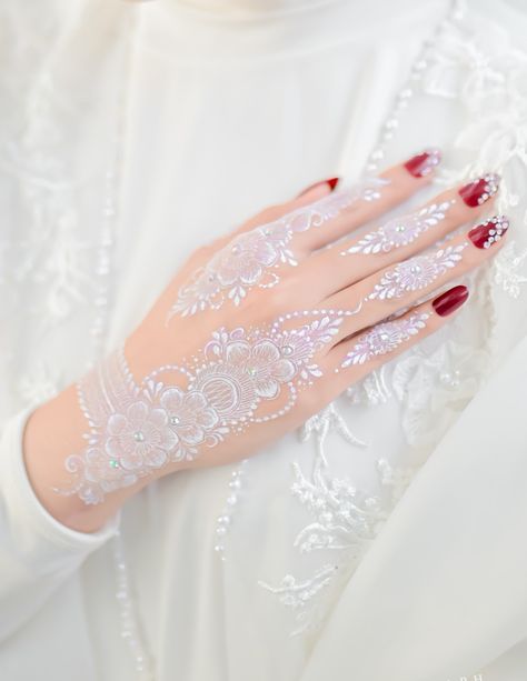 Henna Putih Pengantin Simple, White Henna Wedding Simple, Henna White Wedding, Henna Wedding Putih, White Wedding Henna, Motif Henna, Henna Pengantin, White Henna Tattoo, White Henna Designs