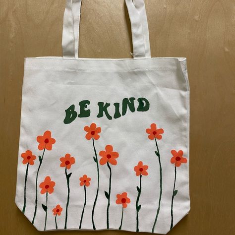 Tela, Bible Canvas Bag Painting Ideas, Canvas Bag Design Ideas Easy Diy, Painted Bible Bag, Canvas Tote Bag Painting Ideas Easy, Painting Canvas Bags Ideas, Painted Beach Bag, Simple Tote Bag Painting, Canvas Bag Painting Ideas Easy