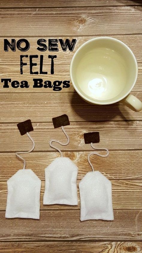 NO SEW Felt Tea Bags tutorial - EASY kid's craft & perfect for imagination play and little tea parties! Cute preschool / daycare gift too for their dress up costume play kitchen corner. Felt Tea Bags, Play Food Diy, Sew Felt, Felt Food Diy, Felt Food Patterns, Play Kitchens, Kids Play Kitchen, Felt Play Food, Pretend Food