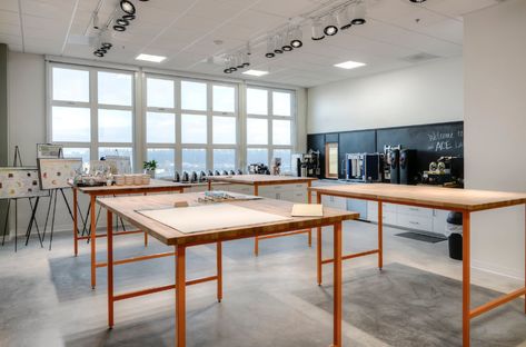 Barista School, New York Building, Lab Design, New York Buildings, Coffee Lab, Coffee Roastery, School Interior, Specialty Coffee, Coffee Roasters