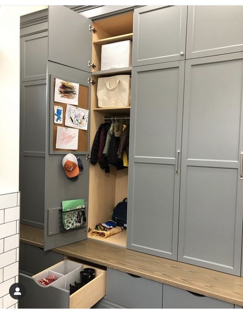 Outside Of School, Cloak Room, Small Mudroom, Activities Outside, Locker Ideas, Garage Entryway, Mudroom Remodel, Built In Lockers, Mudroom Closet