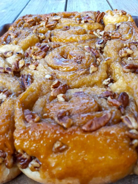 Amish Donuts Recipe Pennsylvania Dutch, Amish Christmas Recipes, Amish Dessert Recipes, Amish Sticky Buns Recipe, Amish Sticky Buns, Amish Donuts Recipe, Amish Cinnamon Rolls, Amish Desserts, Amish Breakfast