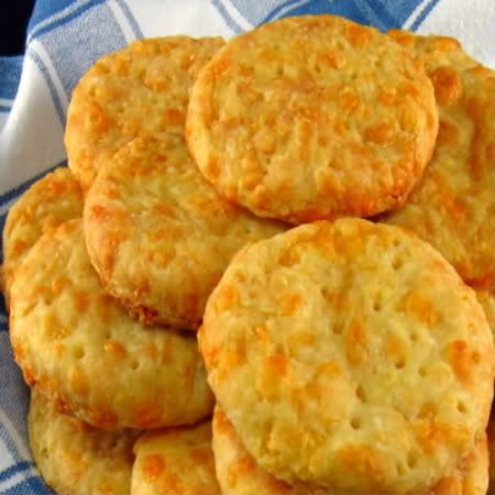 Aussie Food, Savoury Biscuits, Cheese Straws, Cheese Biscuits, Australian Food, Cracker Recipes, Crumpets, Bread Recipes Homemade, Savory Snacks