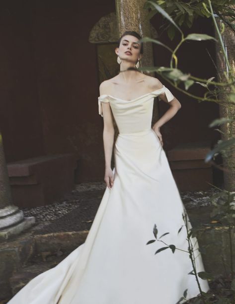 Bliss Monique Lhuillier Wedding Dress, Silk Taffeta Wedding Dress, Philipa Lepley Wedding Dress, Phillipa Lepley Wedding Dress, Silk Organza Wedding Dress, Vintage Satin Wedding Dress, Phillipa Lepley, Taffeta Wedding Dress, Atelier Design