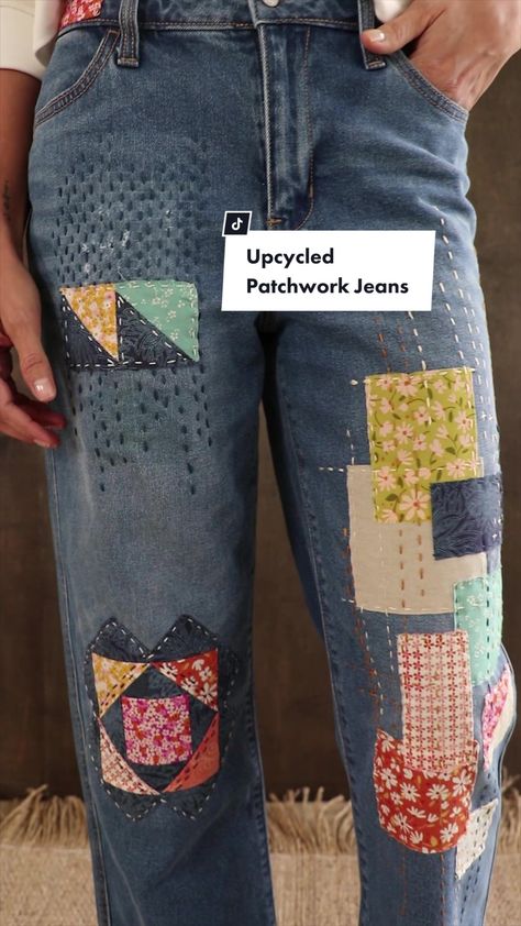 Boro Stitching, Mending Clothes, Upcycled Jeans, Blue Jeans Crafts, Quilted Clothes, Sashiko Embroidery, Denim Ideas, Denim Crafts, Denim Diy