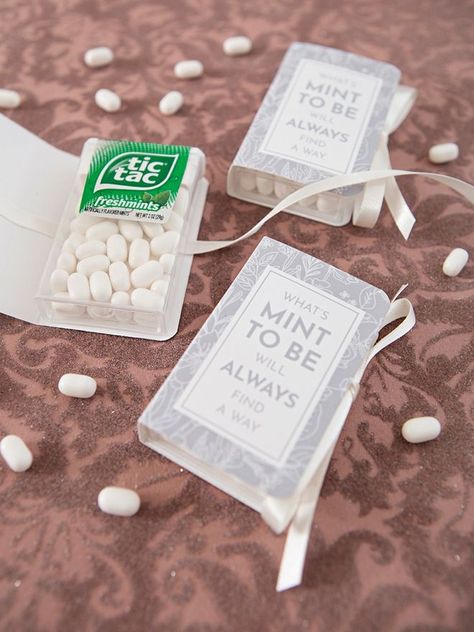 Free printable Tic Tac Mint To Be wedding favors! Mint To Be Wedding Favors, Creative Wedding Favors, Gold Wedding Favors, Inexpensive Wedding Favors, Elegant Wedding Favors, Mint To Be, Best Wedding Favors, Wedding Favors Fall, Inexpensive Wedding