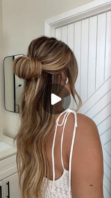 Cute Casual Half Up Half Down Hairstyles, How To Do A Half Up Half Down Bun, Half Up Half Down Hairstyles Bun, Top Knot Half Up Half Down, Half Up Half Down Curtain Bangs, Hair Styles For Waitresses, Easy Party Hairstyles For Medium Hair, Simple Half Up Hair, Messy Half Up Half Down Bun