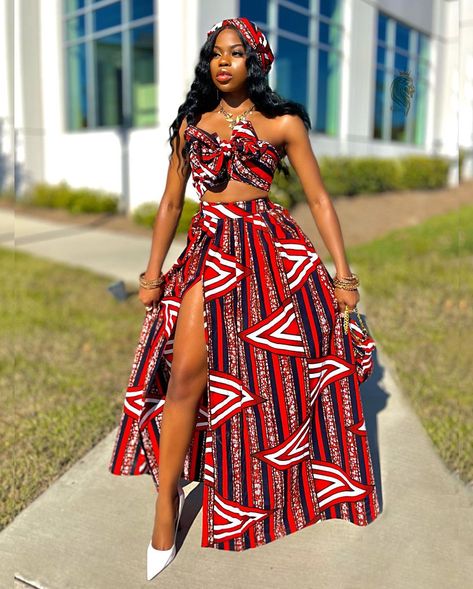 Chitenge Outfits, Lace Skirt And Blouse, Kente Pattern, Carnival Bra, Ankara Skirts, Summer Carnival, Maxi Skirt Style, African Skirts, African Inspired Clothing