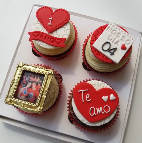 Cupcakes Aniversario, Mary Cake, Valentines Day Drawing, Valentines Gift Box, Dessert Boxes, Valentines Day Cakes, Valentines Day Desserts, Elegant Desserts, Beautiful Cupcakes