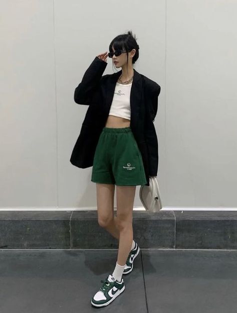 Summer Ootd Ideas Street Styles, Korean Outfit Summer, Summer Outfits Korean Street Style, Summer Korean Outfits Street Styles, Korean Outfits Summer, Summer Korean Outfits, Korean Ootd, Ootd Poses, Korean Outfit Street Styles