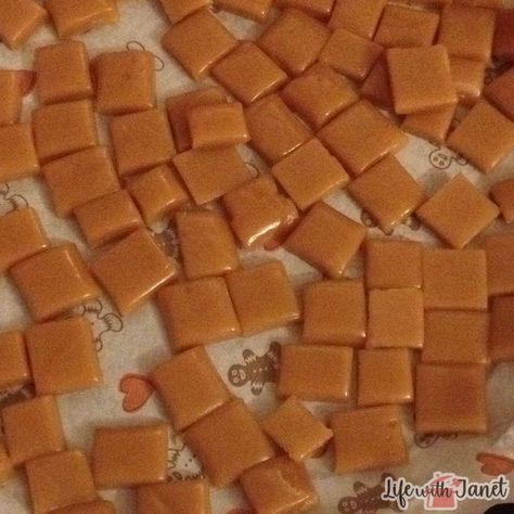 Six Minute Caramels 6 Min Caramels, Six Minute Caramel Recipe, 6 Minute Microwave Caramels, Homemade Caramels Candy, Melting Caramel Squares, 6 Minute Caramels, 6 Minute Caramel Recipe, Caramels Recipe Easy, Easy Caramels