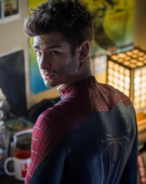 y/n y/l/n is a recently graduated nurse who's moved into the city of … #fanfiction #Fanfiction #amreading #books #wattpad Spiderman Andrew Garfield, Peter Parker Andrew Garfield, Spiderman Andrew, The Amazing Spiderman 2, Andrew Garfield Spiderman, Garfield Spiderman, Image Spiderman, Bug Boy, Spider Men