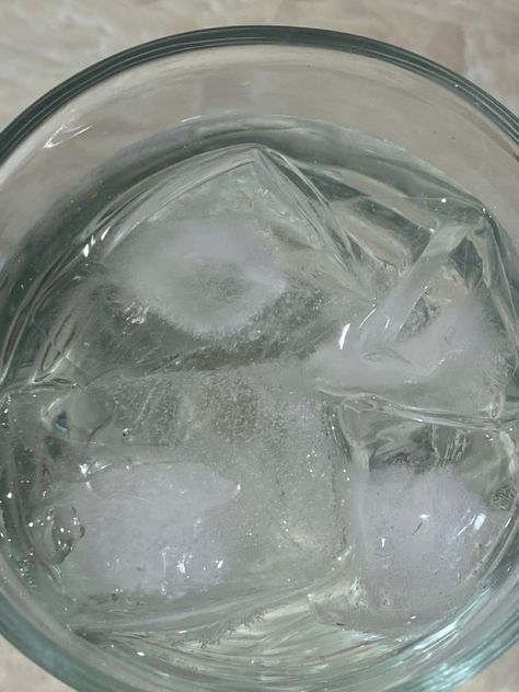 Ice Cold Water Aesthetic, Iced Water Aesthetic, Cold Water Aesthetic, Ice Eater, Healthy Weight Gain Foods, Iced Water, Ice Cold Water, Frozen Water, Clean Life