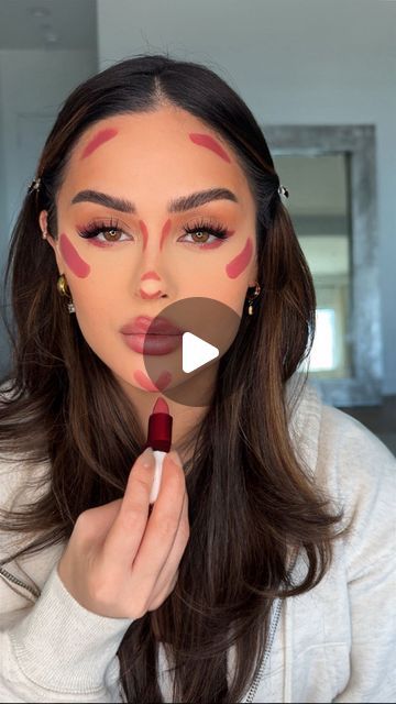 Lipstick Hacks Beauty Tricks, Lips Makeup Ideas, How To Do Makeup Step By Step, Make Up Hack, Contour Hacks, Christen Dominique, Cakey Makeup, Step By Step Contouring, Perfect Winged Eyeliner