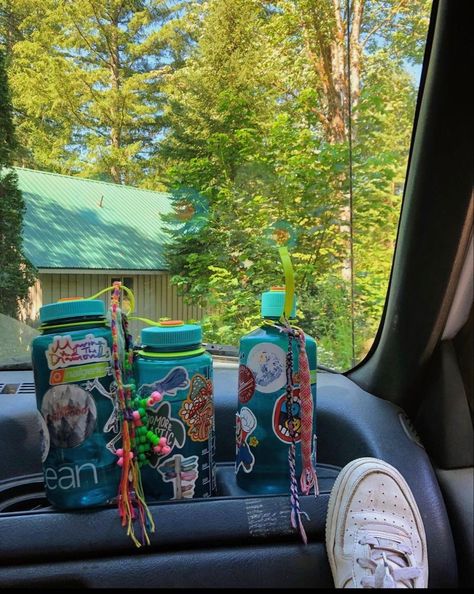 Nalgene Aesthetic, Nalgene Water Bottle Aesthetic, Granola Vibes, Summer Camp Aesthetic, Camp Aesthetic, Nalgene Water Bottle, Granola Aesthetic, Cabin Trip, Granola Girl Aesthetic