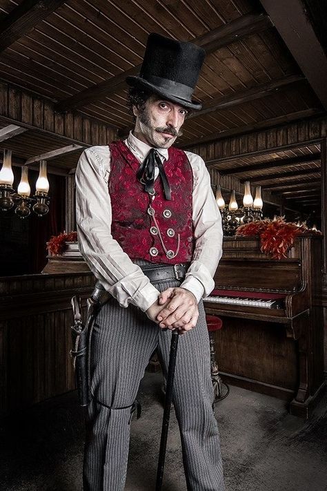 Dark Cabaret, Circus Man, Steampunk Circus, Moda Steampunk, Steampunk Man, Circus Outfits, Mode Steampunk, Steampunk Men, Dark Circus