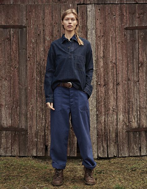 Carpenter Pants Outfit, Carpenter Outfits, Butch Fashion, Worker Jacket, Vintage Workwear, Linen Shirt Dress, Fashion Project, Carpenter Jeans, Work Wear Women