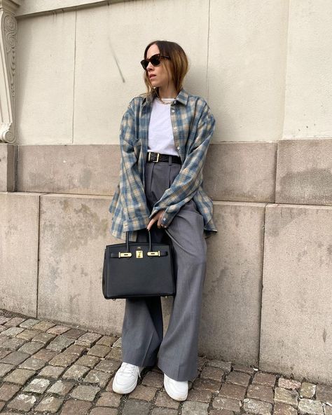 Influencer Outfit, Spring Trousers, Workwear Fashion, Influencers Fashion, Summer Fashion Outfits, Fashion Books, Top 20, Aesthetic Outfits, Day Off