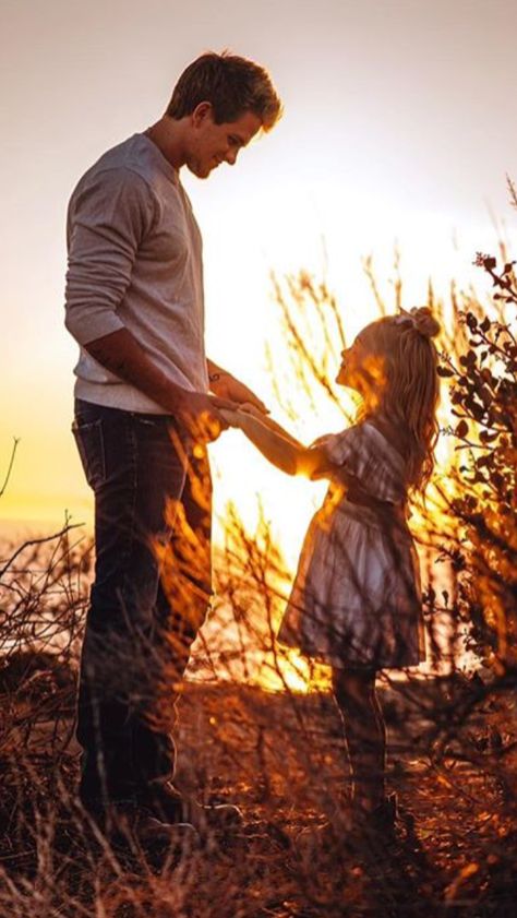 A father daughter love is the best there is💙❤️ Waistcoats Men, Father Daughter Poses, Yeezy Men, Father Daughter Pictures, Guy Quotes, Father Daughter Photos, Daughter Photo Ideas, Father Daughter Photography, Man Quotes