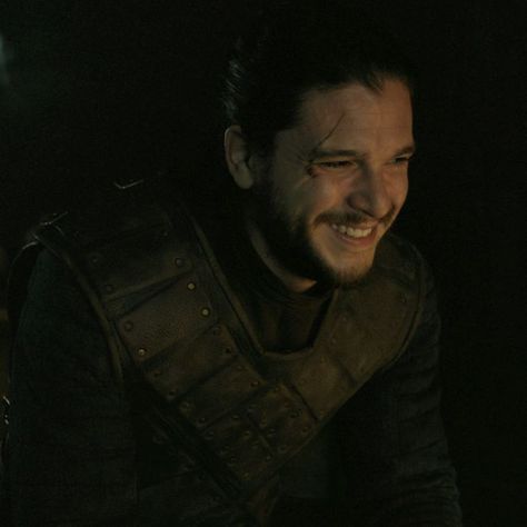 jon snow screencap & pfp ; game of thrones - season 6, episode 4 'book of the stranger' Jon Snow Pfp, Snow Pfp, Kit Harrington, I Love Games, Jon Snow, Human Silhouette, Game Of Thrones