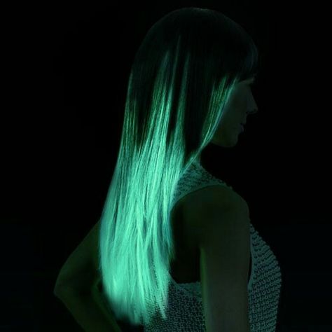 Glow in the dark. hair this is so cool Glow In The Dark Hair, The Best Hair Products, Glow Hair, Best Hair Products, Cool Hair, Hair Color Crazy, Latest Hair, Pinterest Hair, Hair Dye Colors