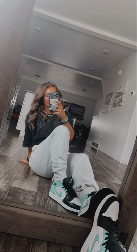 Nike, mirror, pose, teal, Jordan’s, sneakers Mirror Pose, Cute Mirror, Mirror Selfie Poses, Selfie Poses, Show Up, Taking Pictures, Show Off, Aesthetic Pictures, Jordan