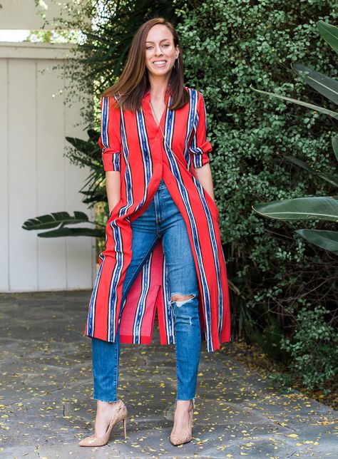 Sydne Style shows how to wear a dress over jeans for summer outfit ideas #stripes #jeans Shirt Over Dress, How To Wear Shirt, Outfits Lookbook, Dress Over Jeans, Dress Over Pants, October Outfits, Mode Mantel, October Fashion, Grunge Dress