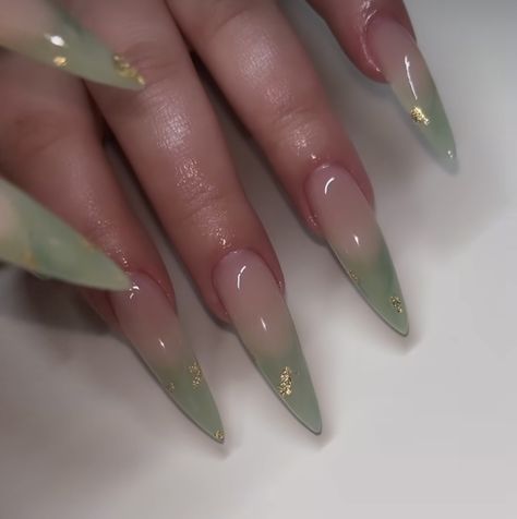 Jade Green And Silver Nails, Jade Nails Designs Almond, Green Stilleto Nail, Green Transparent Nails, Clear Stiletto Nails Design, Green Almond Nails French Tip, Long Nail Designs Almond, Emerald Green Stiletto Nails, Jade Color Nails