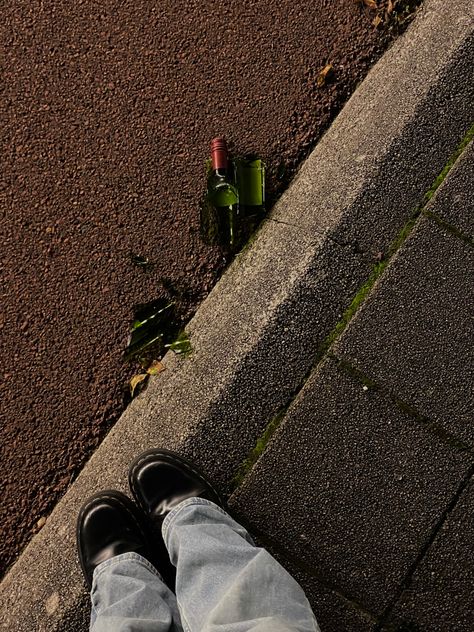 Broken Bottle, Alcohol Bottles, Bottle Of Wine, Wine