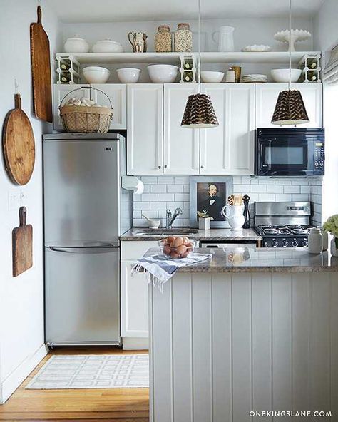 Small Kitchen Decoration, Cozy Kitchens, Model Dapur, Tiny Kitchen Design, Above Kitchen Cabinets, Small Apartment Kitchen, Kabinet Dapur, Decor Ikea, Small Kitchen Decor