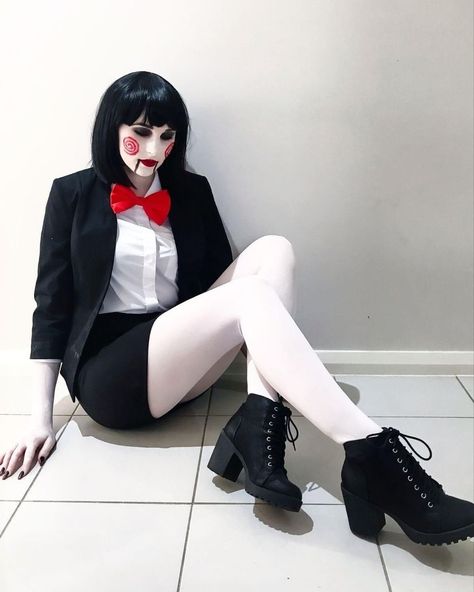 Lady Jigsaw Costume, Scary Female Costumes Halloween, Black Halloween Costume Ideas Women, Jigsaw Outfit Halloween, Ghoul Costume Women, Halloween Jigsaw Costume, Jigsaw Womens Halloween Costume, Diy Saw Costume Women, Short Black Hair Halloween Costume Ideas