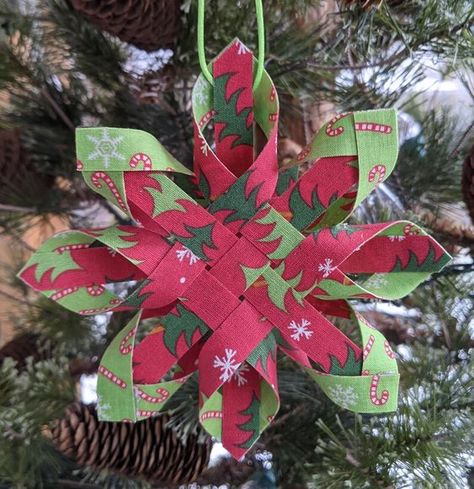 Scandinavian Star Ornament, Prairie Point Star Ornament, Christmas Church Crafts, Scandinavian Star, Paper Ornaments Diy, Scandinavian Christmas Ornaments, Creative Ideas To Make, Angel Crafts, Christmas Paper Crafts