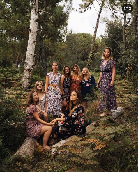 Women’s Group, Moody Group Photoshoot, Group Outdoor Photoshoot, Group Photos Outdoor, Girlfriends Photoshoot Group Shots, Women Group Photoshoot Ideas, Large Group Photography, Fantasy Photoshoot, Glamour Photo Shoot