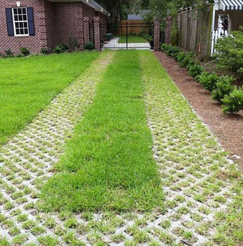 Rustic Driveway, Grass Pavers Driveway, Green Parking, Grass Paving, Driveway Concrete, Grass Driveway, Grass Pavers, Brick Driveway, Diy Backyard Fence