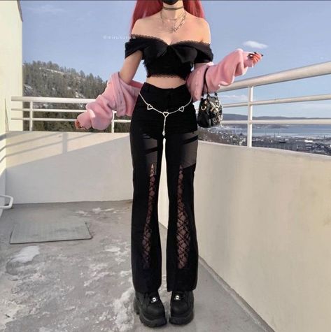 Winter Egirl Outfits, Soft Egirl Outfits, Cold Outfit, Egirl Outfits, Bratz Inspired Outfits, Studio Pants, Goth Outfits, Dark Fashion, Edgy Outfits