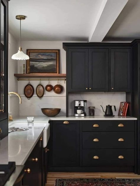 Moody Kitchen, Bed & Breakfast, English Kitchens, Black Kitchen Cabinets, Kitchen Farmhouse, Black Cabinets, Updated Kitchen, Black Kitchens, White Kitchen