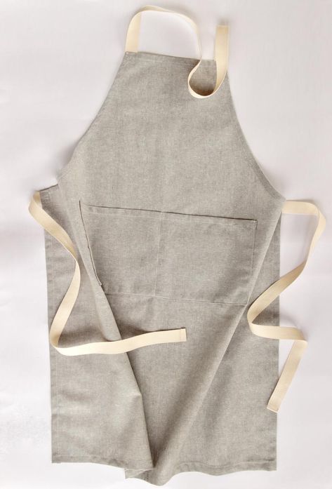 Make an apron today with this super easy beginner sewing pattern.  Download your copy and print your sewing pattern at home straight away.  The perfect make for a beginner to sewing. Make An Apron, Easy Apron, Apron Pattern Free, Sewing Retreats, Apron Pattern, Apron Sewing Pattern, Printable Sewing Patterns, Childrens Aprons, Beginner Sewing