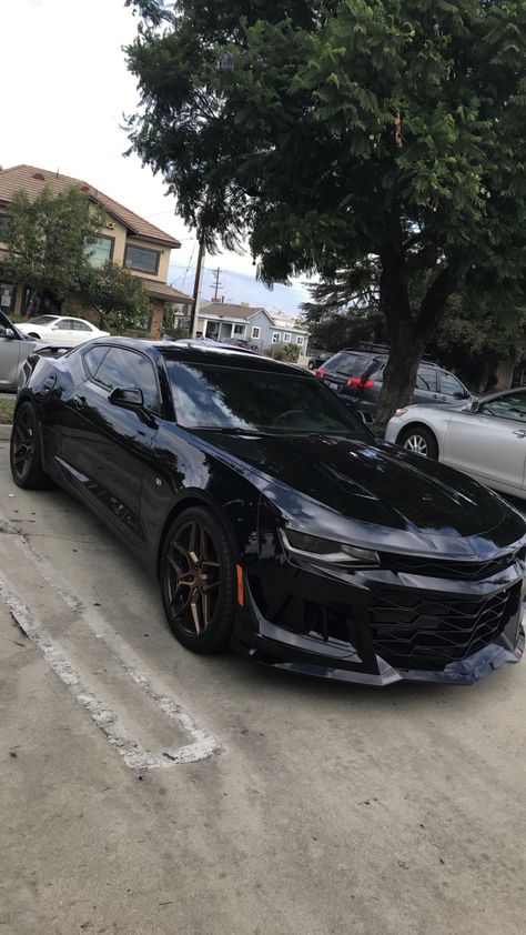 Black Camaro SS with Bronze Rims Black Camero Cars, 2014 Camaro, Black Camaro, Camaro Interior, Custom Camaro, Camaro Car, Chevy Cars, Cars Brand, 2160x3840 Wallpaper