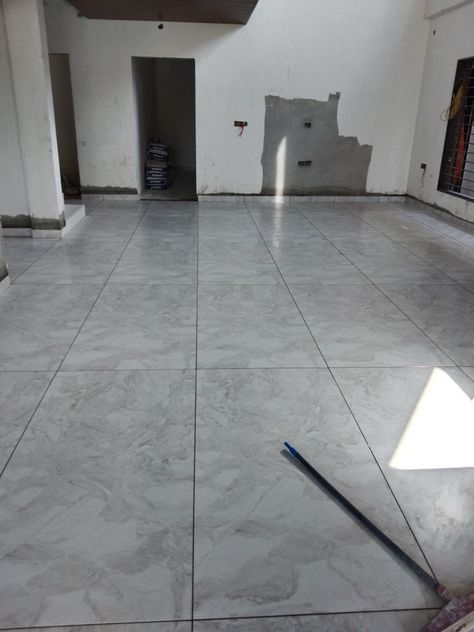 Floor tiles fitting in India design Epoxy Grouting, Epoxy Tiles, Epoxy Design, Bathroom Grey, 3 Storey House Design, Epoxy Grout, Grey Floor Tiles, Floor Tile Design, Grey Tiles