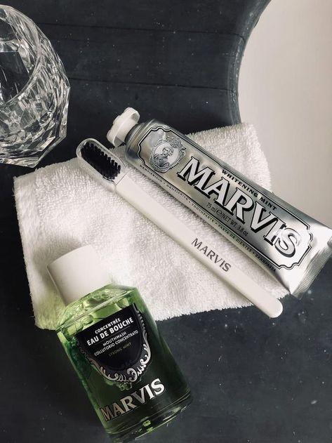 Nature, Natural Teeth Whitening, Cleaning Ritual, Marvis Toothpaste, Homemade Mouthwash, Oral Care Products, Mint Toothpaste, How To Prevent Cavities, Receding Gums