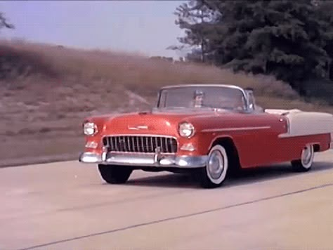 Vintage Americana Gif, Vhs Aesthetic Gif, Esther Core, 80s Pics, Car Marketing, Cherry Lip Gloss, Born To Die Summer, Vintage Americana Aesthetic, Born In The Wrong Generation