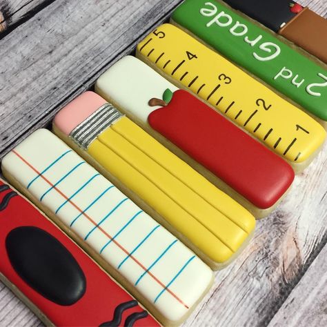 900 Likes, 48 Comments - Maddie (@maddiescookieco) on Instagram: “back to school options being posted today! keep your eyes peeled  . . . . . #lexingtonky…” Cookie Sticks, Royal Iced Cookies, Sugar Cookie Royal Icing, Iced Sugar Cookies, Sugar Cookie Designs, Pretty Cookies, Creative Cookies, Fancy Cookies, Cookie Frosting